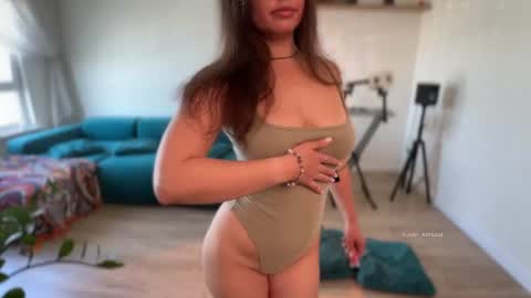 Snapshot of _artease_ chatting on 25, 6, 2026 Mariya online show from 25, 6, 2026