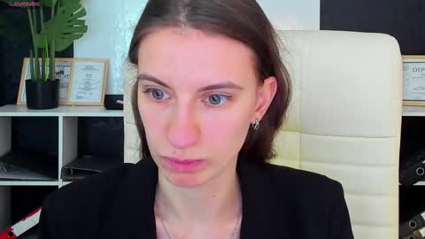Snapshot of _ash_leyy_ chatting on 29, 9, 2025 _ash_leyy_ online show from 29, 9, 2025