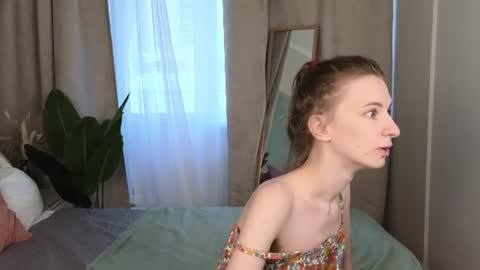 Snapshot of _ash_leyy_ chatting on 9, 7, 2026 _ash_leyy_ online show from 9, 7, 2026