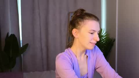 Snapshot of _ash_leyy_ chatting on 24, 7, 2026 _ash_leyy_ online show from 24, 7, 2026