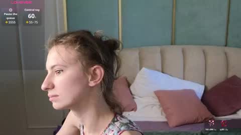 Snapshot of _ash_leyy_ chatting on 3, 8, 2026 _ash_leyy_ online show from 3, 8, 2026