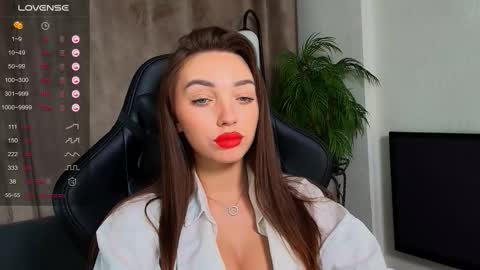 Emilia   online show from 20, 11, 2025