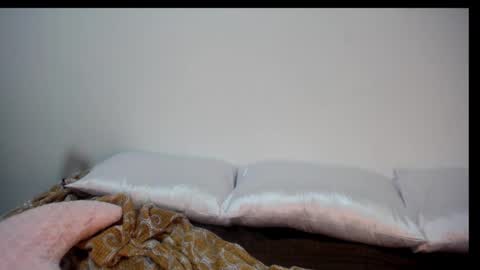 Snapshot of _atenea_golden chatting on 8, 2, 2025 atenea online show from 8, 2, 2025