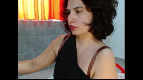 Snapshot of _atenea_golden chatting on 29, 9, 2025 atenea online show from 29, 9, 2025