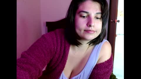 Snapshot of _atenea_golden chatting on 14, 10, 2025 atenea online show from 14, 10, 2025