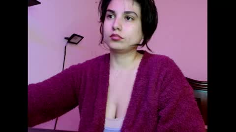 Snapshot of _atenea_golden chatting on 16, 10, 2025 atenea online show from 16, 10, 2025