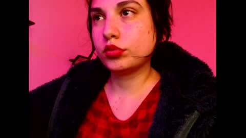 Snapshot of _atenea_golden chatting on 21, 10, 2025 atenea online show from 21, 10, 2025