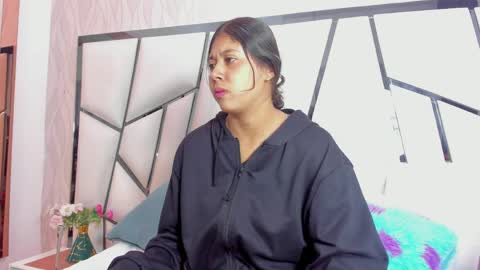 Snapshot of _aurora18 chatting on 27, 4, 2026 Aura online show from 27, 4, 2026
