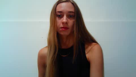 _aurora_sweet online show from 12, 9, 2025