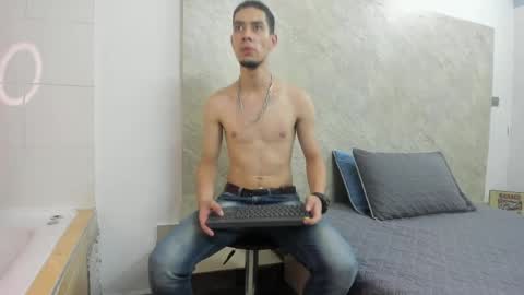 _axel_09 online show from 10, 4, 2026