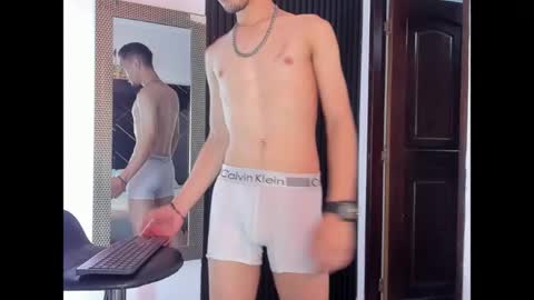 Snapshot of _axel_09 chatting on 27, 5, 2026 _axel_09 online show from 27, 5, 2026