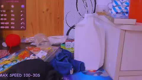 Emily - BLONDE  Jennifer - RED hair online show from 23, 4, 2026