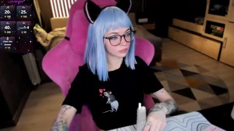 Snapshot of _black_fox__ chatting on 20, 4, 2026 Olivia Subscribe to my Fansly - online show from 20, 4, 2026