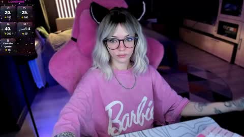 Snapshot of _black_fox__ chatting on 24, 4, 2026 Olivia Subscribe to my Fansly - online show from 24, 4, 2026