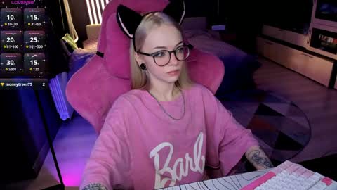 Snapshot of _black_fox__ chatting on 26, 4, 2026 Olivia Subscribe to my Fansly - online show from 26, 4, 2026