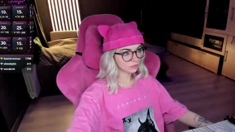 Snapshot of _black_fox__ chatting on 31, 5, 2026 Olivia Subscribe to my Fansly - online show from 31, 5, 2026