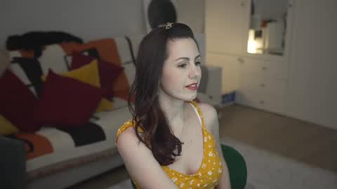 Lili online show from 27, 2, 2025