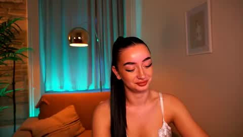 Snapshot of _blackpeaarl chatting on 16, 6, 2026 Pearl online show from 16, 6, 2026