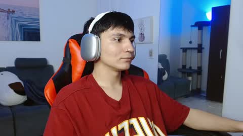 Snapshot of _blakee chatting on 6, 2, 2025 B L A K E online show from 6, 2, 2025