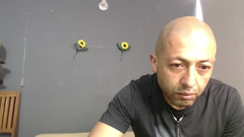 Snapshot of _bonnie__and_clyde chatting on 12, 5, 2026 _bonnie__and_clyde online show from 12, 5, 2026
