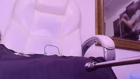 Snapshot of _britanyy_ chatting on 19, 2, 2025 Britany online show from 19, 2, 2025