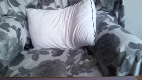 Snapshot of _bunny_b chatting on 14, 2, 2025 I will be back soon online show from 14, 2, 2025