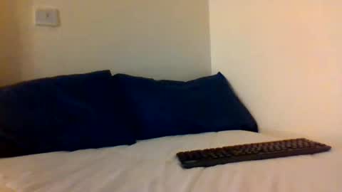 Snapshot of _bunny_b chatting on 6, 10, 2025 I will be back soon online show from 6, 10, 2025