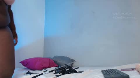 Snapshot of _carolinagomez chatting on 1, 10, 2025 Caro. online show from 1, 10, 2025