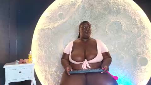 Snapshot of _carolinagomez chatting on 9, 10, 2025 Caro. online show from 9, 10, 2025