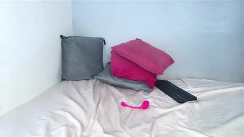 Snapshot of _carolinagomez chatting on 11, 10, 2025 Caro. online show from 11, 10, 2025