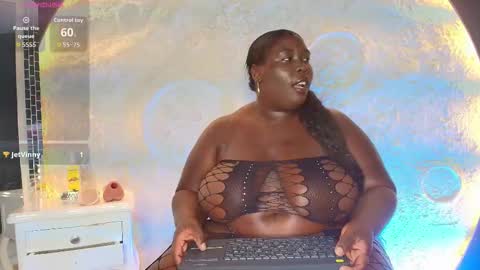 Snapshot of _carolinagomez chatting on 17, 10, 2025 Caro. online show from 17, 10, 2025