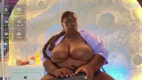 Snapshot of _carolinagomez chatting on 18, 10, 2025 Caro. online show from 18, 10, 2025