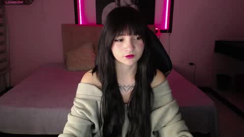 _charlotte_collins_ online show from 9, 1, 2026