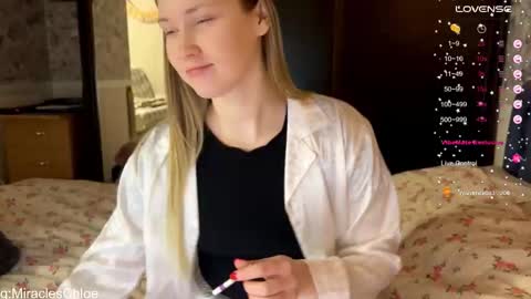 Snapshot of _chloe_miller_ chatting on 21, 12, 2025 _chloe_miller_ online show from 21, 12, 2025