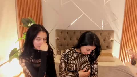 Snapshot of _coraliinee_ chatting on 17, 9, 2025 Coraline online show from 17, 9, 2025