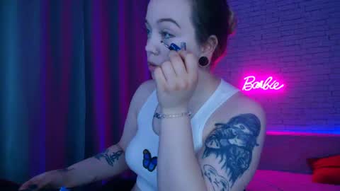 Snapshot of _crazybee_ chatting on 31, 5, 2026 Nica online show from 31, 5, 2026