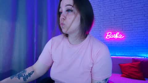 Snapshot of _crazybee_ chatting on 4, 8, 2026 Nica online show from 4, 8, 2026