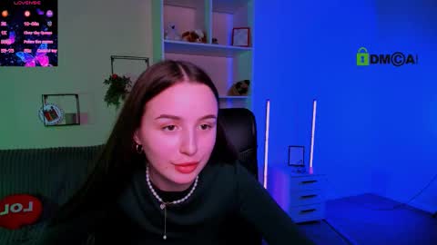 Snapshot of _creamy_queen chatting on 15, 10, 2025 _creamy_queen online show from 15, 10, 2025