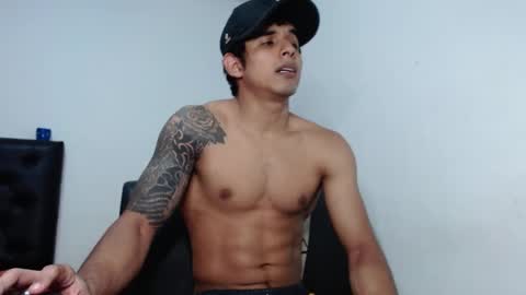  crissgex  online show from 1, 4, 2026