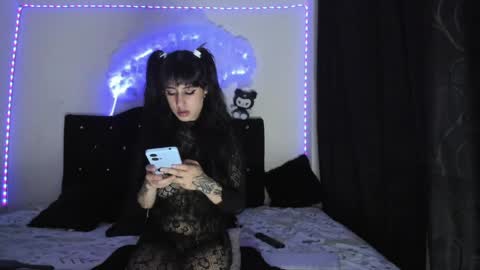 MIA online show from 12, 4, 2026