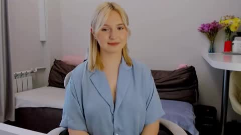 Snapshot of _dewpoint_ chatting on 14, 9, 2025 Ri online show from 14, 9, 2025