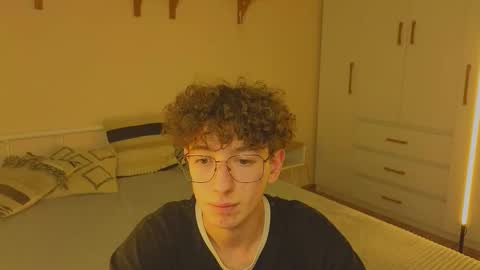 Snapshot of _dream_boys_ chatting on 26, 10, 2025 _dream_boys_ online show from 26, 10, 2025