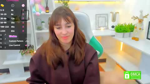 Snapshot of _eliizabeth__ chatting on 10, 2, 2025 Lizzy online show from 10, 2, 2025