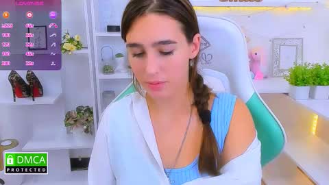 Snapshot of _eliizabeth__ chatting on 12, 9, 2025 Lizzy online show from 12, 9, 2025