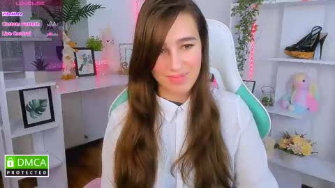 Snapshot of _eliizabeth__ chatting on 18, 10, 2025 Lizzy online show from 18, 10, 2025