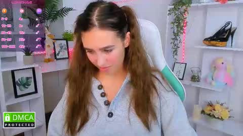 Snapshot of _eliizabeth__ chatting on 21, 10, 2025 Lizzy online show from 21, 10, 2025