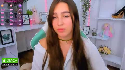 Snapshot of _eliizabeth__ chatting on 25, 10, 2025 Lizzy online show from 25, 10, 2025