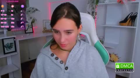 Snapshot of _eliizabeth__ chatting on 31, 10, 2025 Lizzy online show from 31, 10, 2025