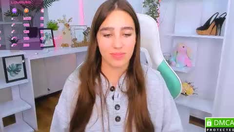 Snapshot of _eliizabeth__ chatting on 4, 11, 2025 Lizzy online show from 4, 11, 2025