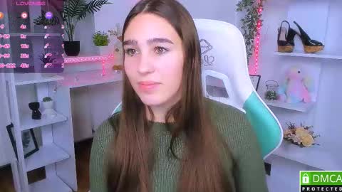 Snapshot of _eliizabeth__ chatting on 8, 11, 2025 Lizzy online show from 8, 11, 2025